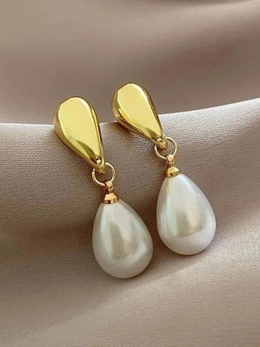 Anthropologie Gold Tone Teardrop Pearl Earrings - Gold & White